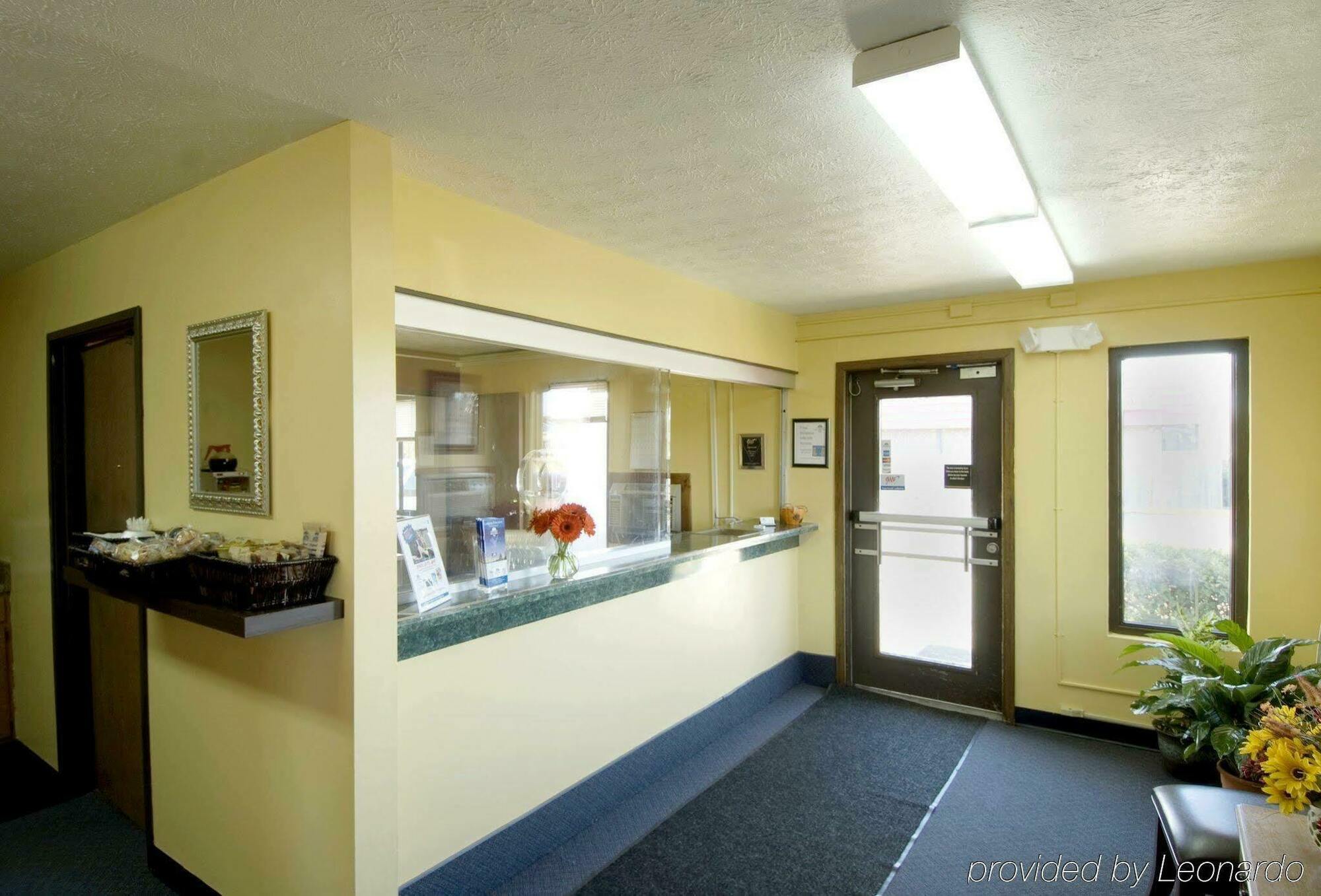 Americas Best Value Inn Франкфорт Интерьер фото